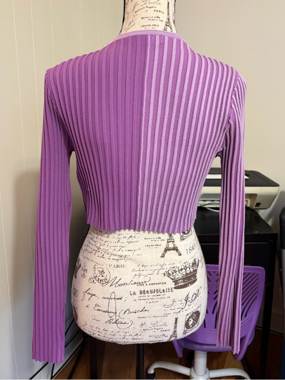 PrettyLittleThing Lilac Two-Toned Ribbed Button-Up Cardigan - Picture 2 of 7